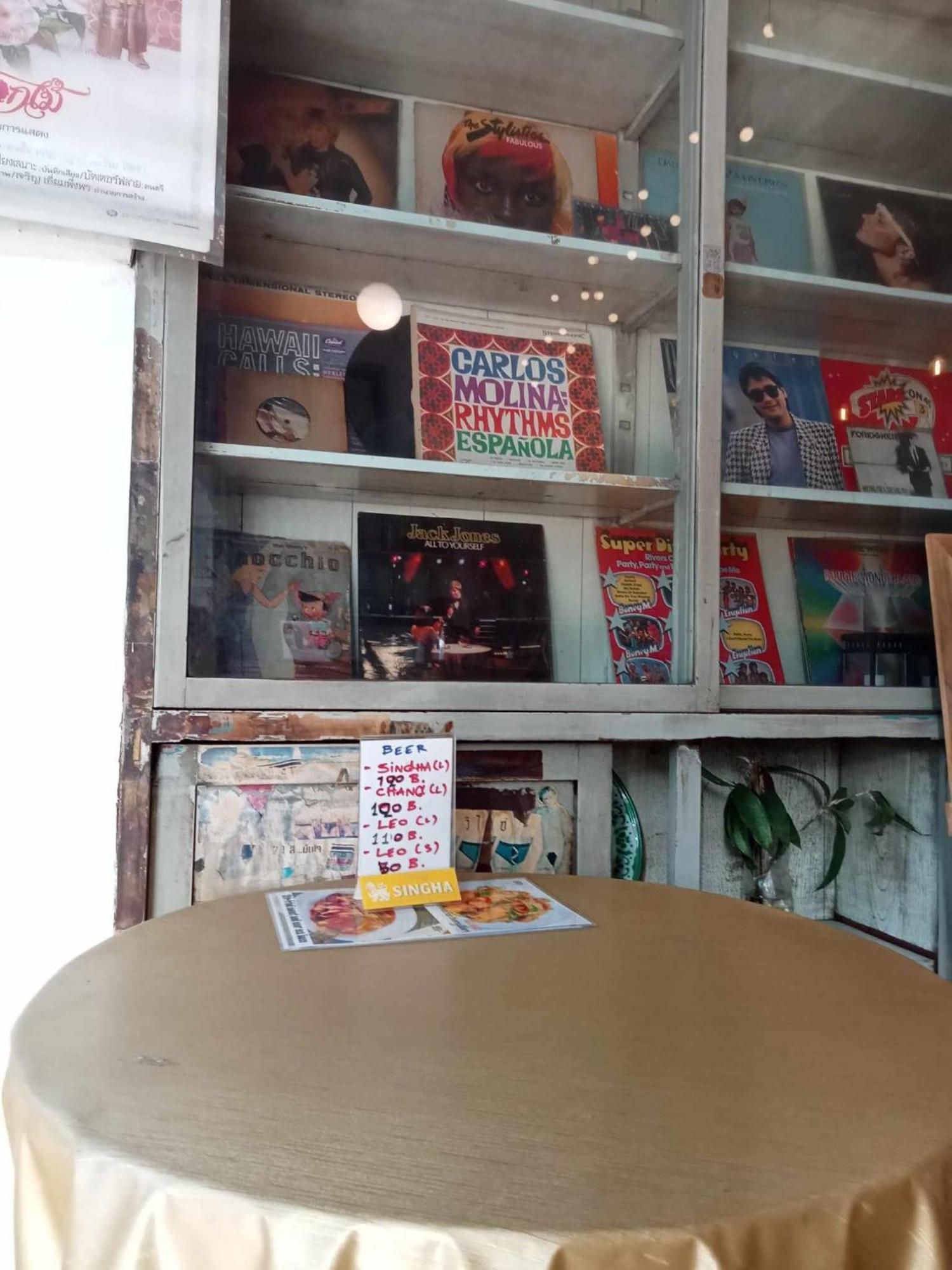 Bang Lumphu House&Bistro Apartment Bangkok Bagian luar foto