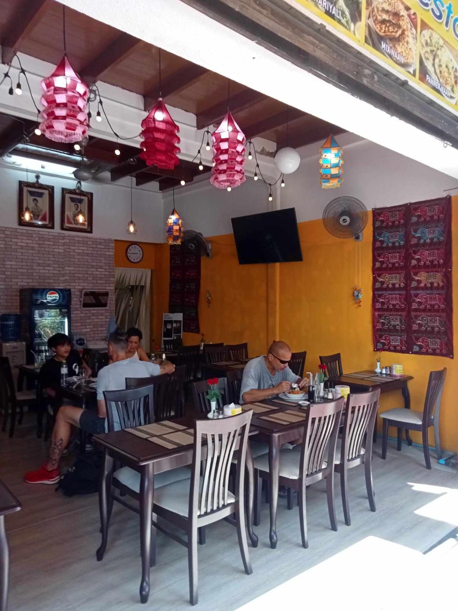 Bang Lumphu House&Bistro Apartment Bangkok Bagian luar foto