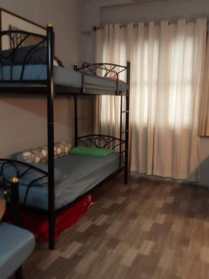 Bang Lumphu House&Bistro Apartment Bangkok Bagian luar foto