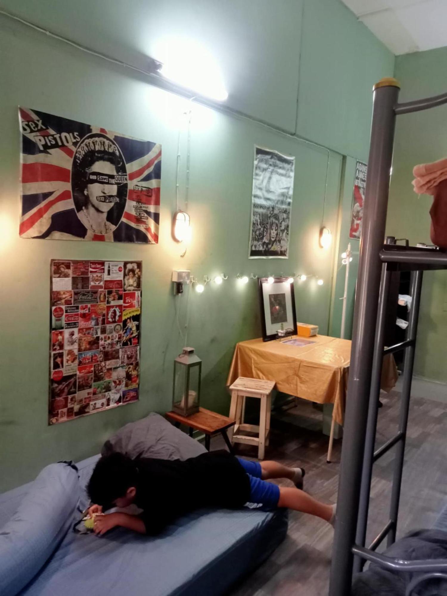 Bang Lumphu House&Bistro Apartment Bangkok Bagian luar foto