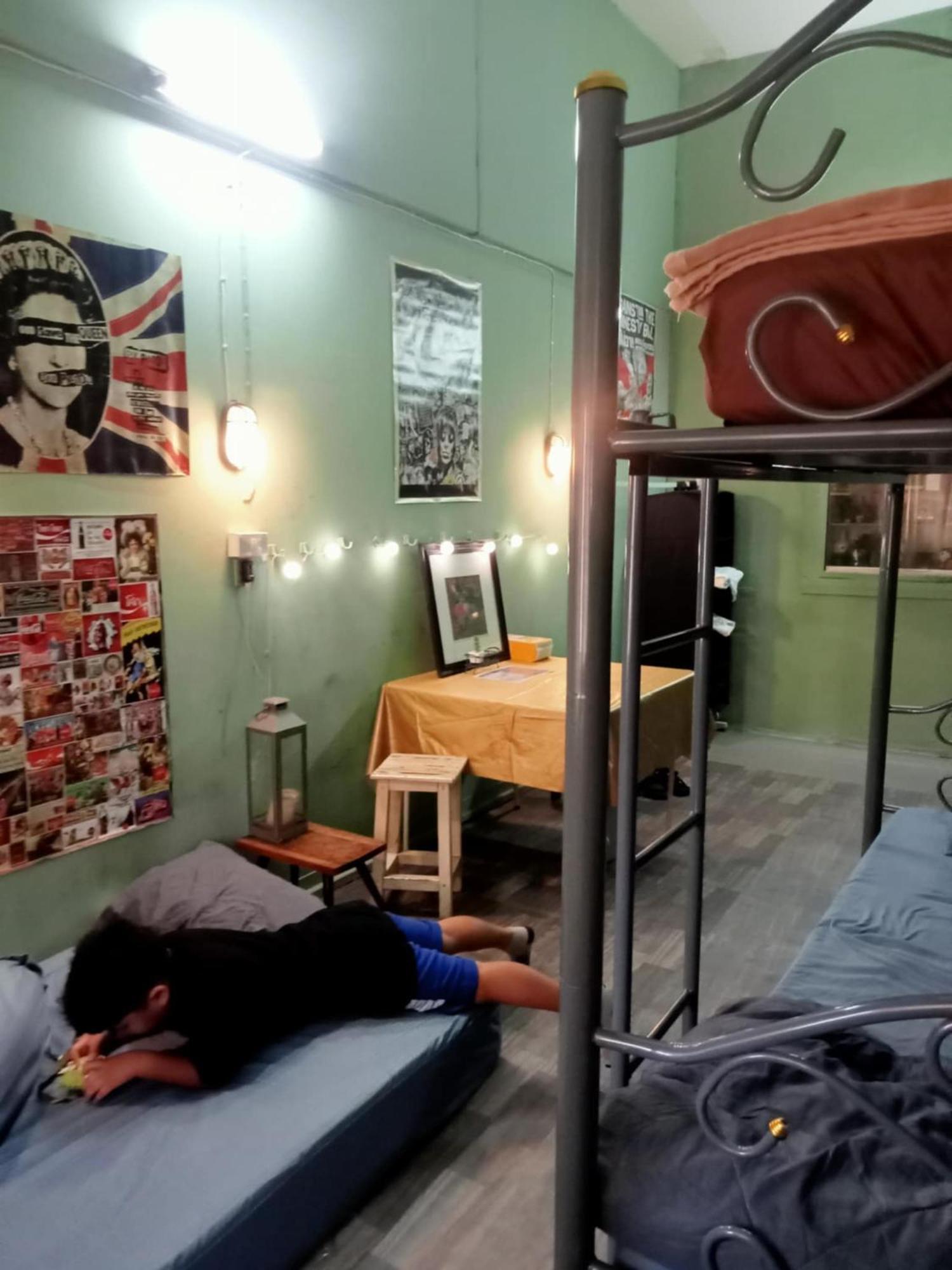 Bang Lumphu House&Bistro Apartment Bangkok Bagian luar foto